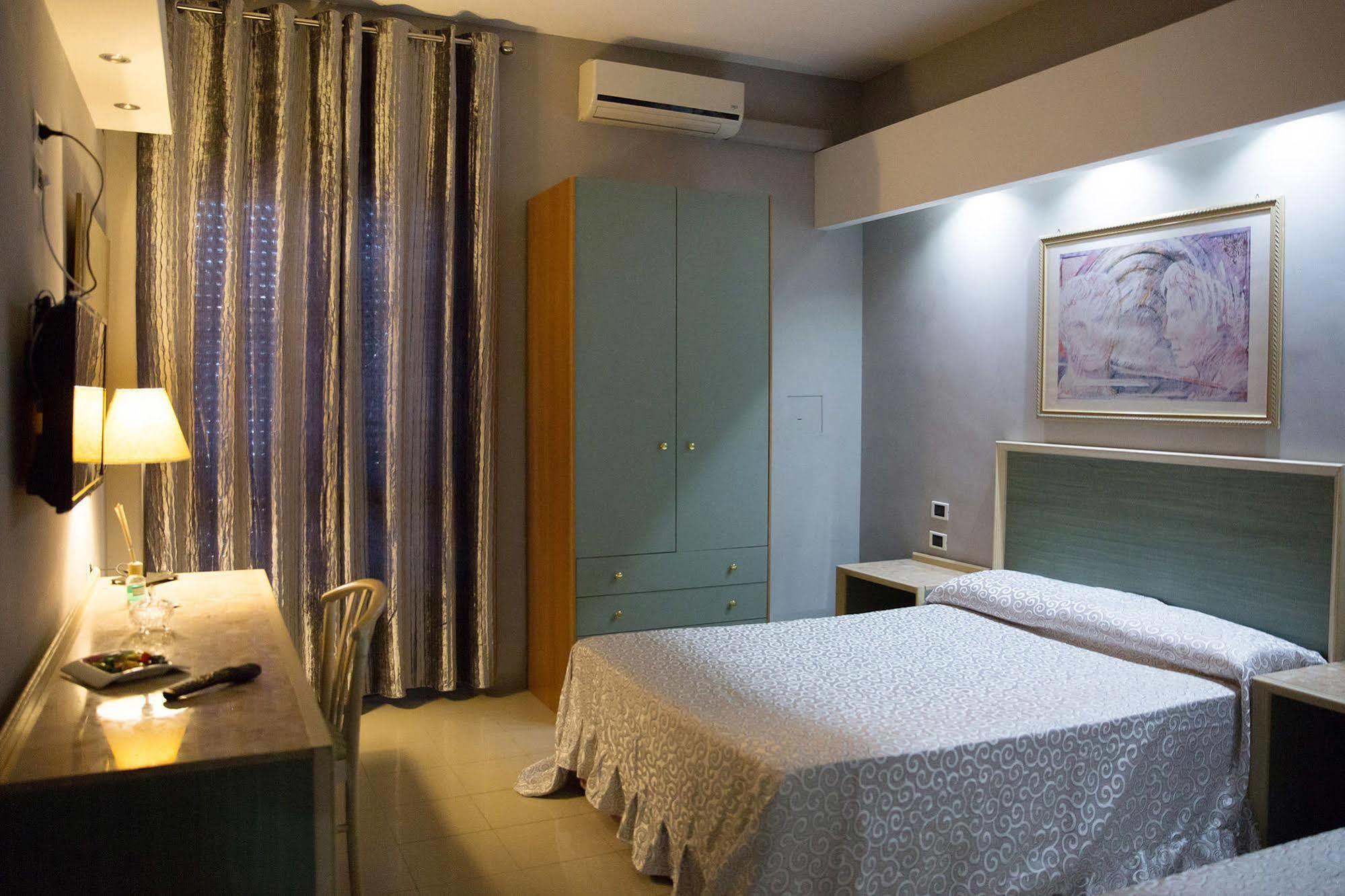 Maximo Hotel ติโวลี ภายนอก รูปภาพ